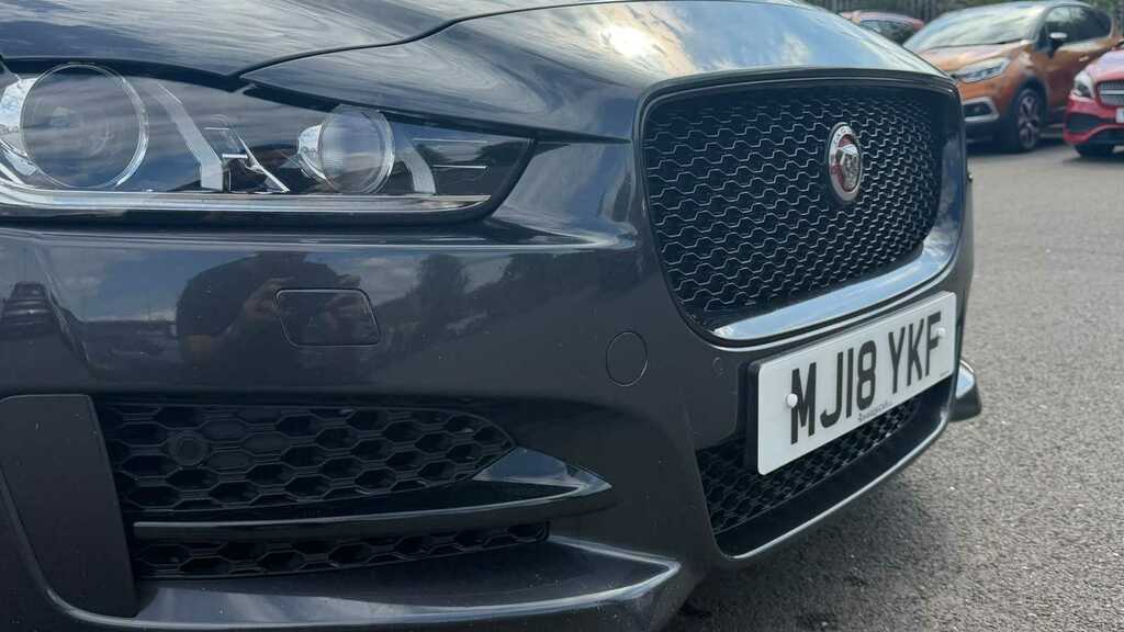 Jaguar XE 2.0D R-sport Saloon Euro 6 Ss White #11