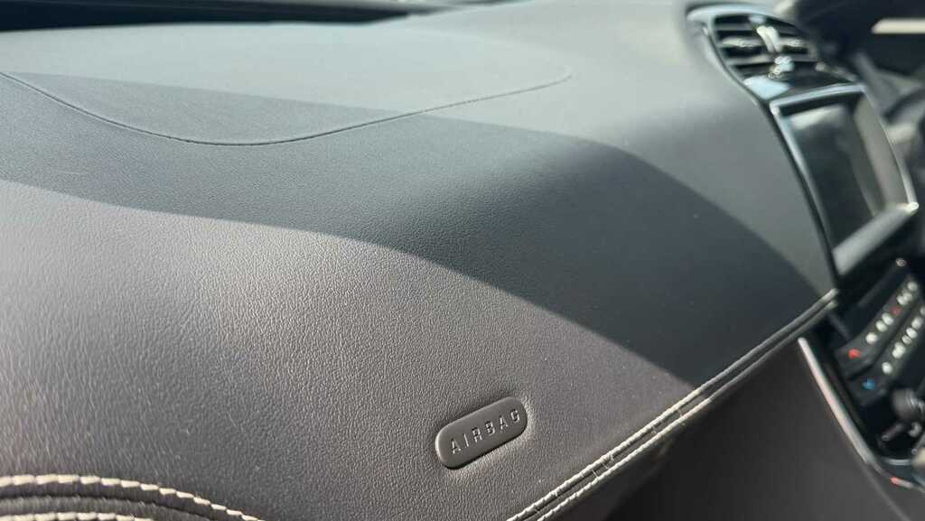 Jaguar XE 2.0D R-sport Saloon Euro 6 Ss White #15