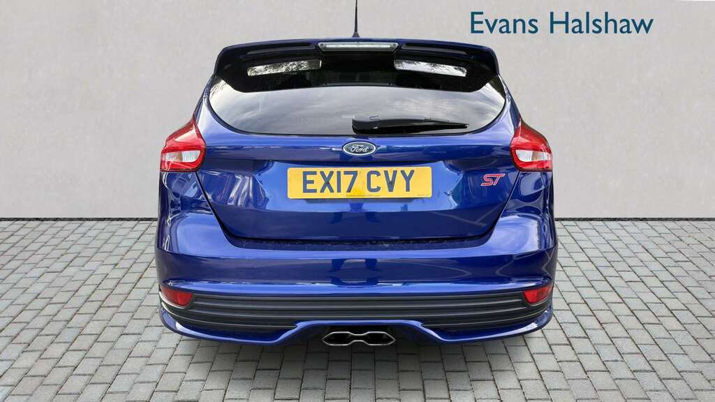 Ford Focus 1.5T Ecoboost Titanium Estate Eu Red #4