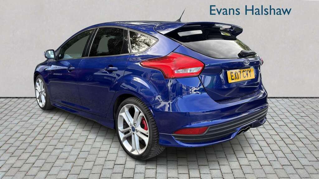 Ford Focus 1.5T Ecoboost Titanium Estate Eu Red #2