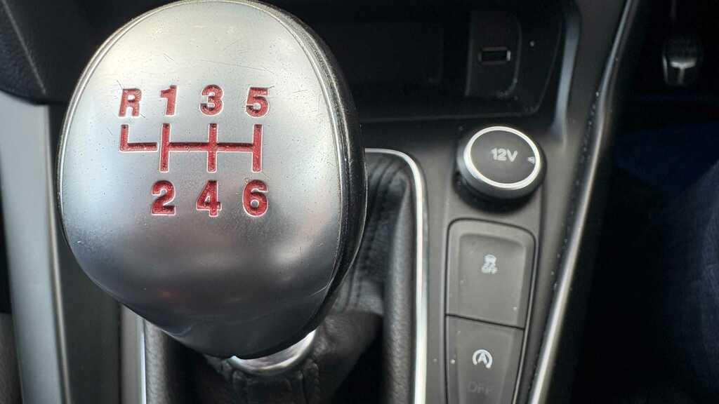 Ford Focus 1.5T Ecoboost Titanium Estate Eu Red #27