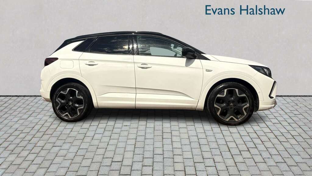 Vauxhall Grandland 1.2 Turbo Ultimate 2024 White #5