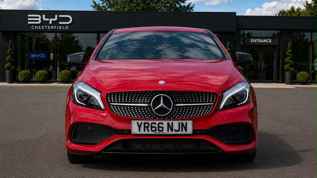 Mercedes-Benz A Class A200d Amg Line Premium Plus 2016 Red #3