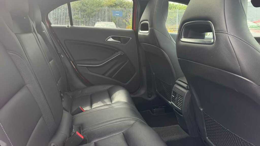 Mercedes-Benz A Class A200d Amg Line Premium Plus 2016 Red #6