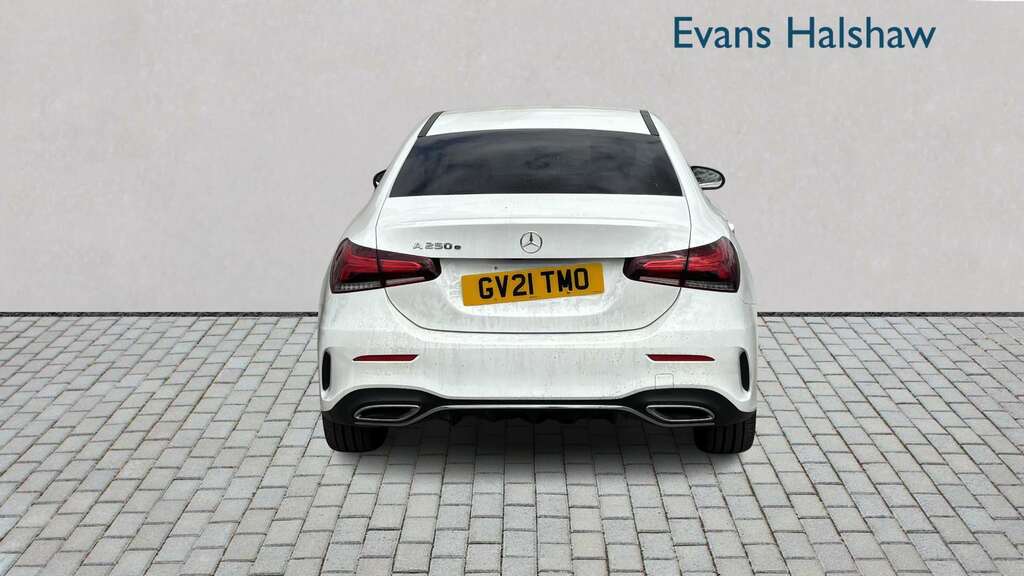 Mercedes-Benz A Class 1.3 A180 Se Hatchback 7G-dct Euro 6 S White #5