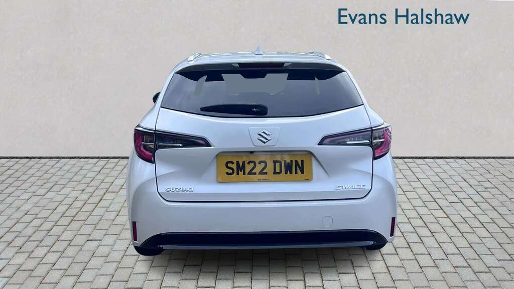 Suzuki Swace 1.8 Hybrid Sz-t Cvt 2022 White #5