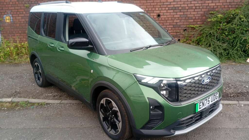 Ford Tourneo Courier 100Kw Active 43Kwh 2026 Green