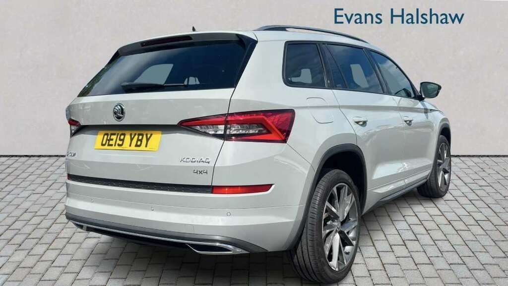 Skoda Kodiaq 2.0 Tdi 190 Sport Line 4X4 Dsg 7 Seat 2019 Grey #3