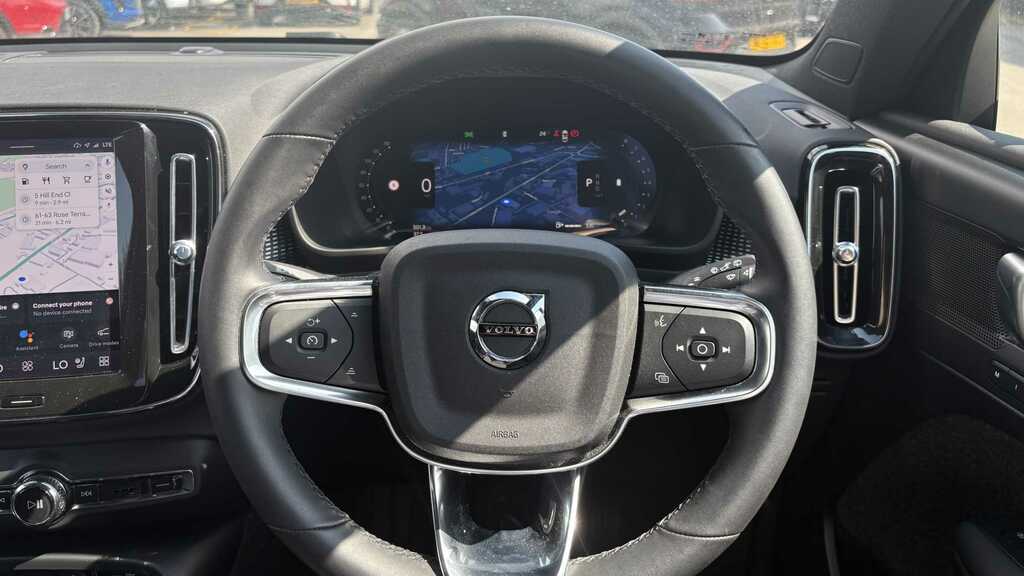 Volvo XC40 Ultra, B4 Mild Hybrid, Bright Grey #1