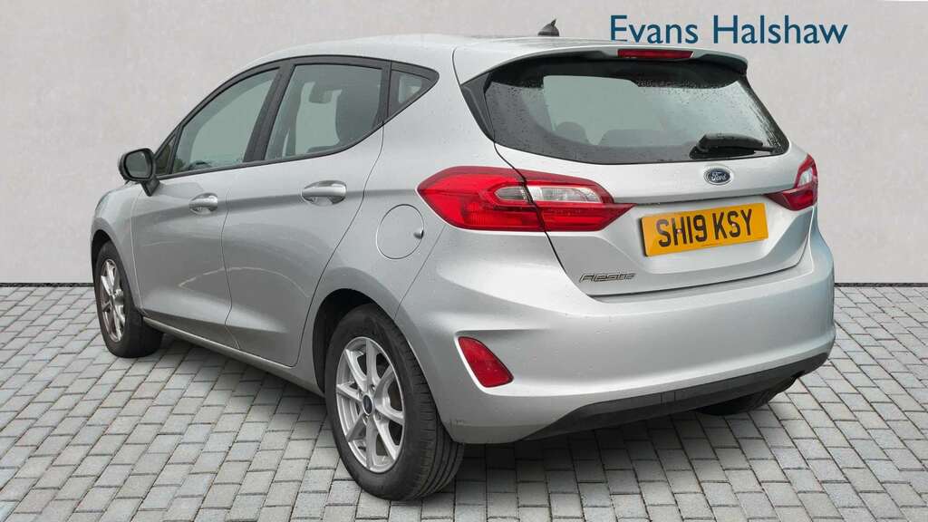 Ford Fiesta 1.1 Zetec 2019 Silver #2