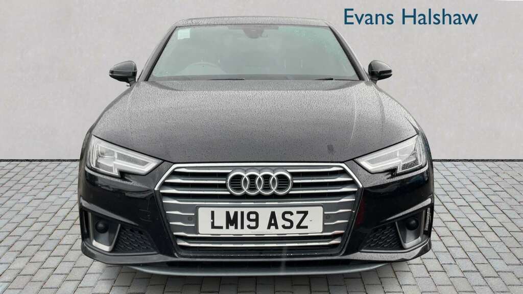 Audi A4 35 Tfsi S Line S Tronic 2019 Black #4