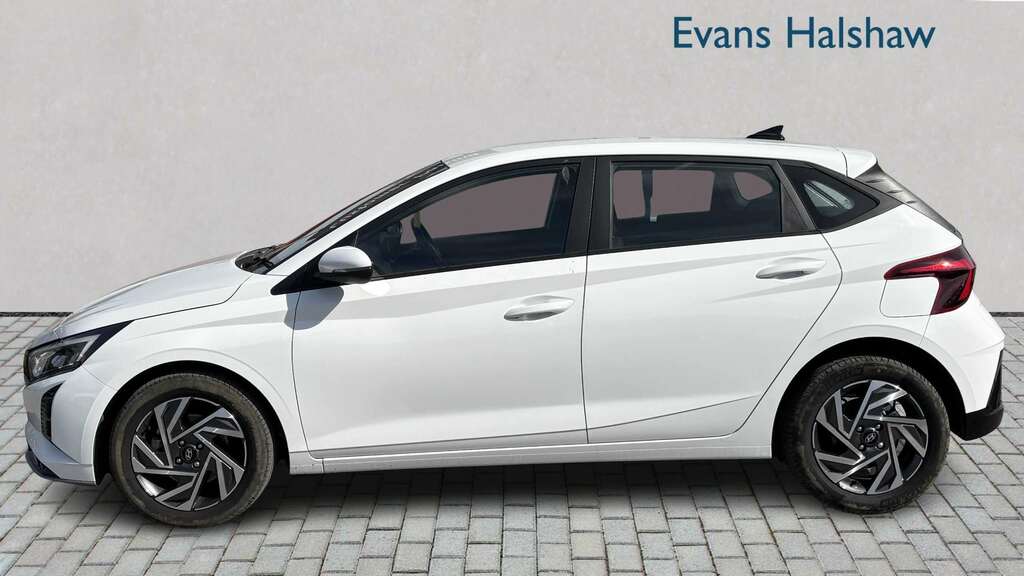 Hyundai I20 1.0T Gdi Advance Nav 2025 White #3