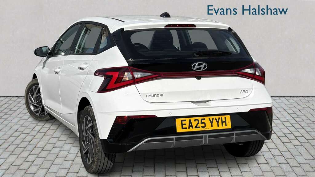 Hyundai I20 1.0T Gdi Advance Nav 2025 White #2