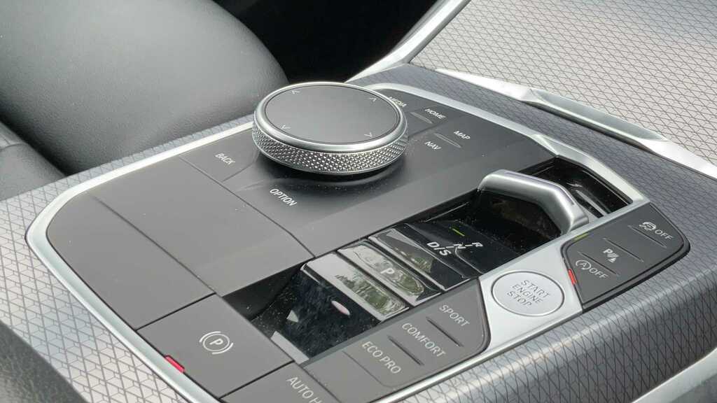BMW 3 Series 330E Xdrive M Sport Saloon White #16