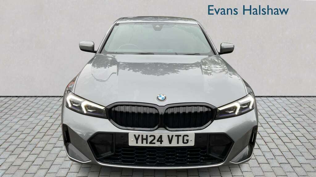 BMW 3 Series 330E Xdrive M Sport Saloon White #4