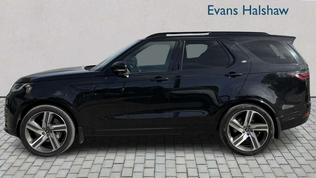 Land Rover Discovery 3.0 D300 R-dynamic Hse 2021 Black #3