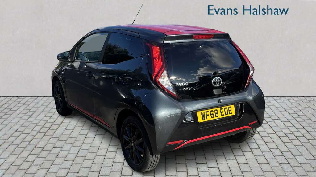 Toyota Aygo 1.0 Vvt-i X-press 2018 Grey #3