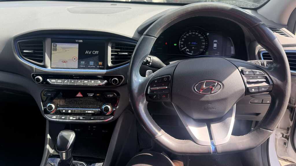 Hyundai Ioniq Premium Se Hev S-a Black #10