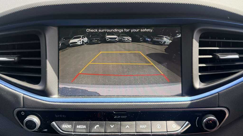 Hyundai Ioniq Premium Se Hev S-a Black #25