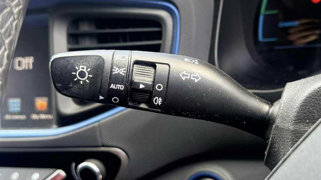 Hyundai Ioniq Premium Se Hev S-a Black #19