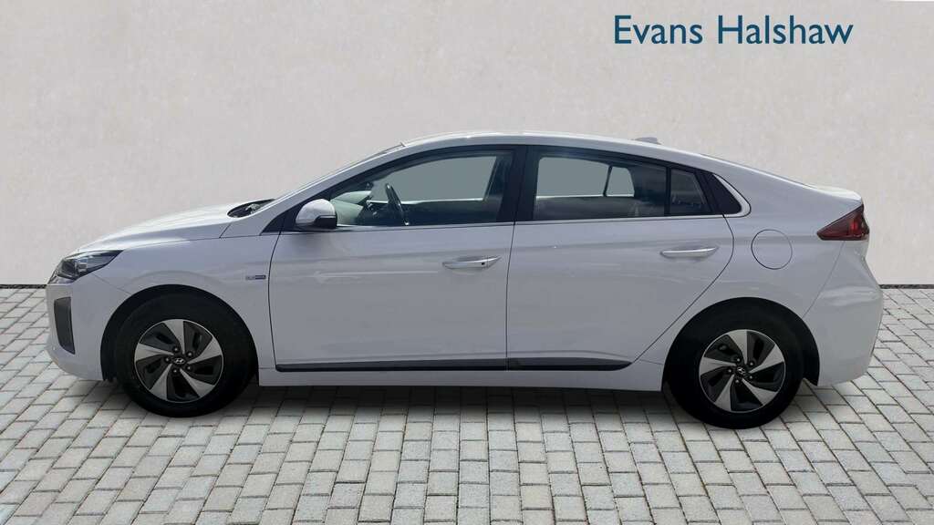 Hyundai Ioniq 1.6 Gdi Hybrid Premium Dct 2019 White #5