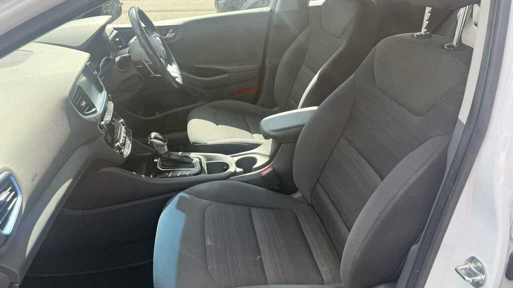 Hyundai Ioniq Premium Se Hev S-a Black #11