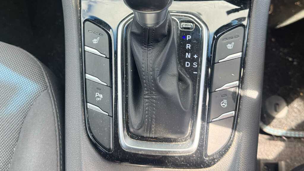 Hyundai Ioniq Premium Se Hev S-a Black #17