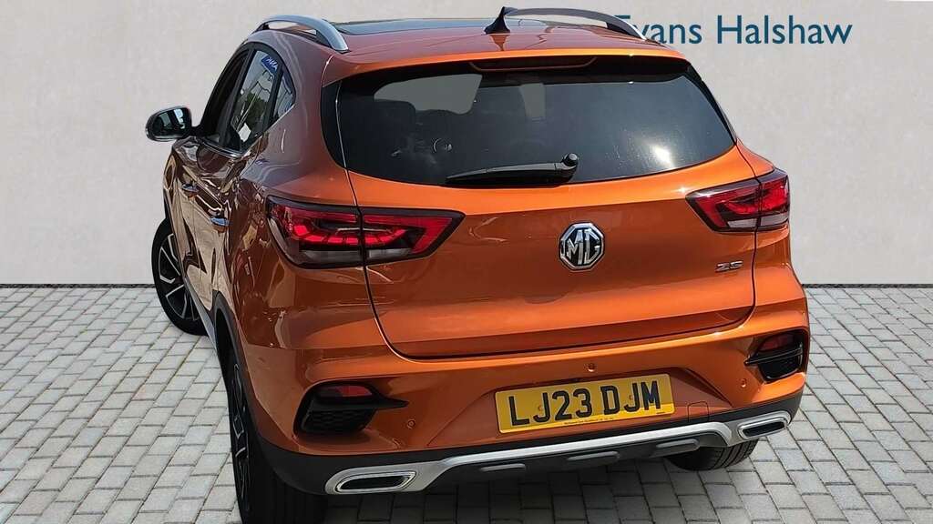MG ZS 1.0T Gdi Exclusive 2023 LJ23DJM Orange #2
