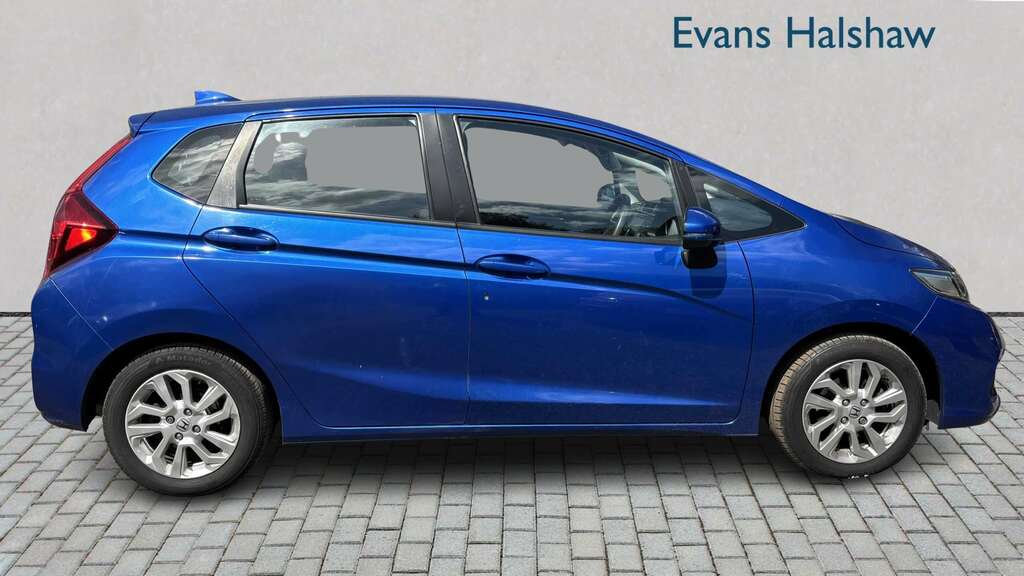 Honda Jazz 1.3 I-vtec Se Navi Cvt 2019 Blue #4