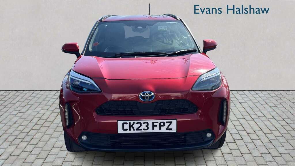 Toyota Yaris Cross 1.5 Hybrid Design Cvt 2023 CK23FPZ Red #3