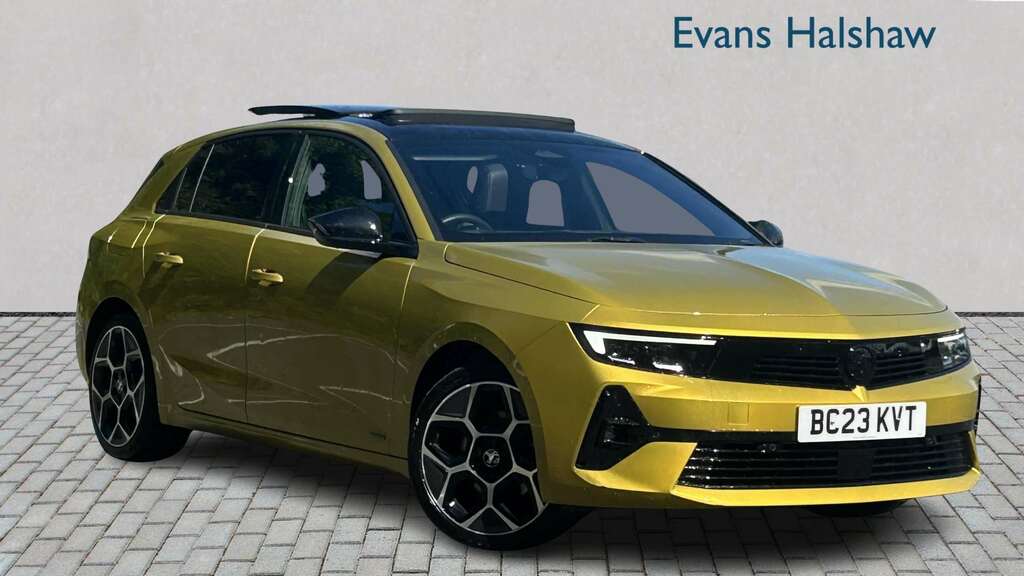 Vauxhall Astra 1.5 Turbo D Ultimate 2023 Yellow