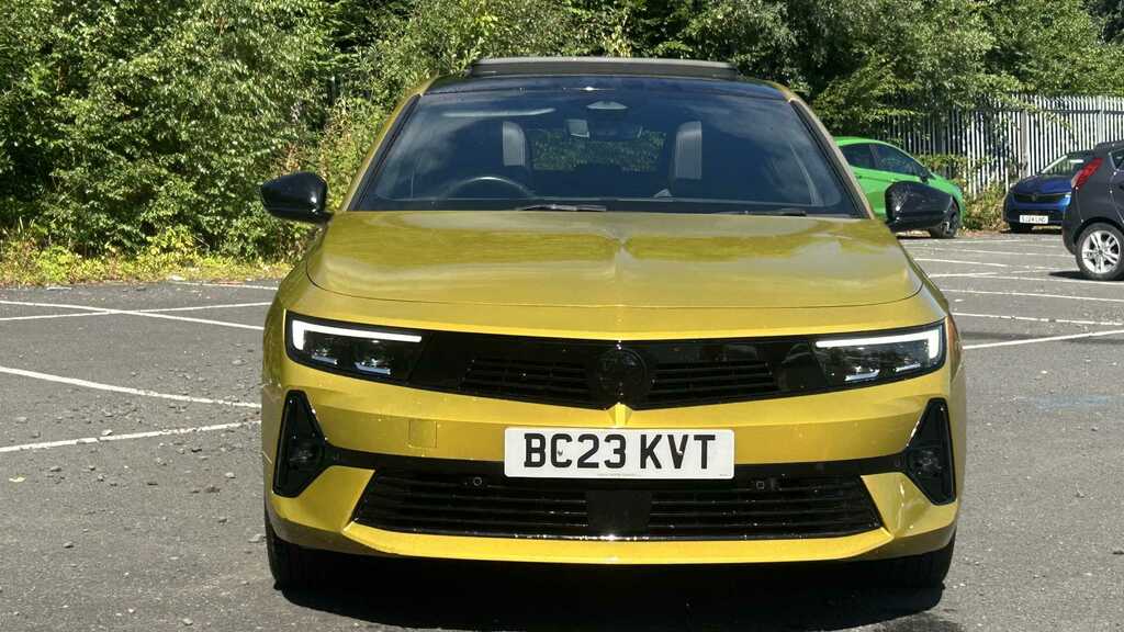 Vauxhall Astra 1.5 Turbo D Ultimate 2023 Yellow #5