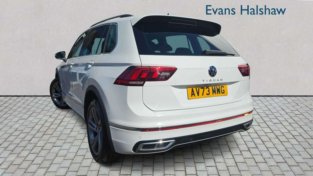 Volkswagen Tiguan 1.5 Tsi 150 R-line Edition Dsg 2023 White #2