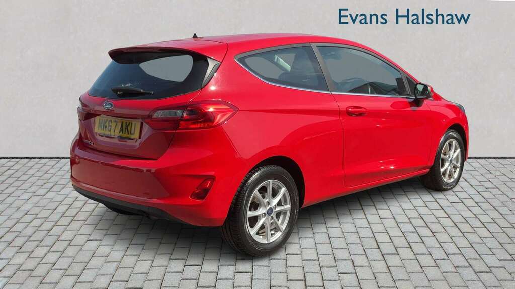 Ford Fiesta 1.1 Zetec 2017 Red #2