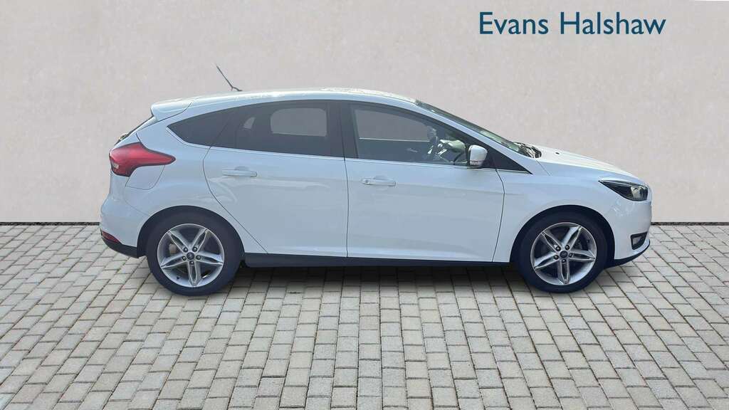 Ford Focus 1.0 Ecoboost 125 Zetec Edition 2017 White #3