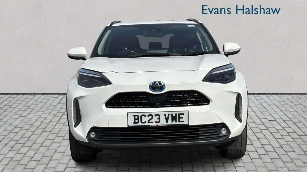 Toyota Yaris Cross 1.5 Hybrid Excel Cvt 2023 White #4