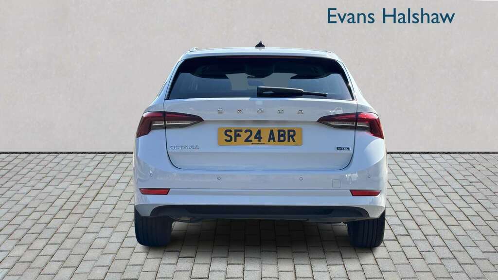Skoda Octavia 1.5 Tsi E-tec Se L Dsg 2024 White #5