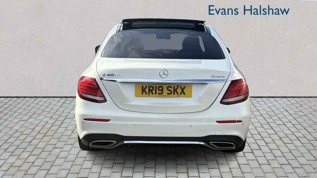 Mercedes-Benz E Class E400d 4Matic Amg Line Premium Plus 9G-tronic 2 White #2