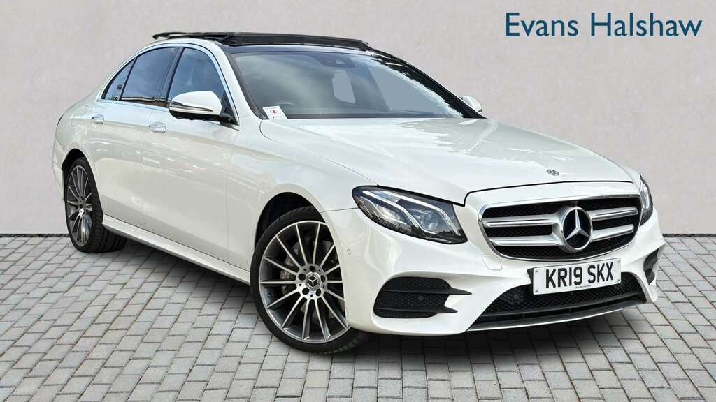 Mercedes-Benz E Class E400d 4Matic Amg Line Premium Plus 9G-tronic 2 White