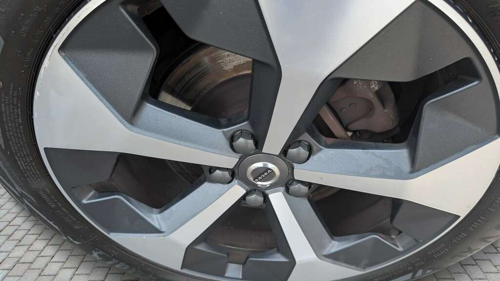Volvo XC40 2.0 B4p Plus Dark 2025 PK25LNX Brown #5