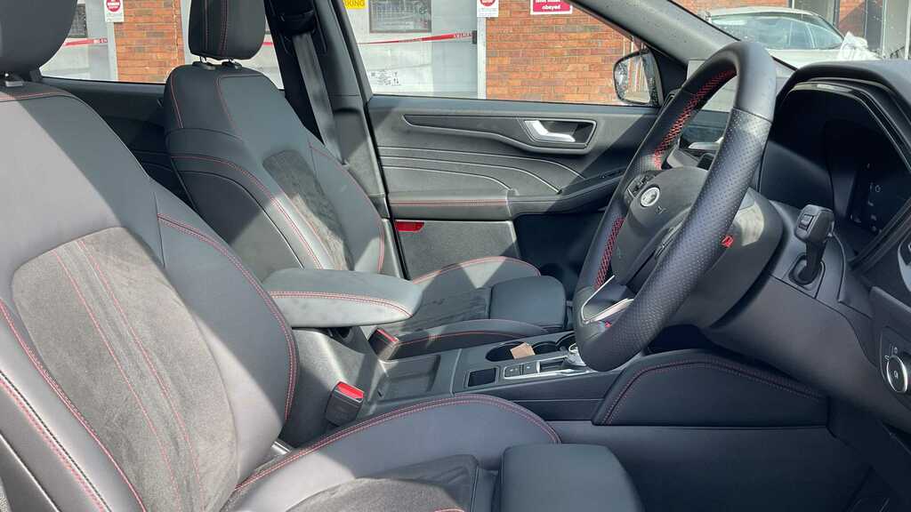 Ford Kuga 2.5 Fhev St-line Cvt Estate Red #9