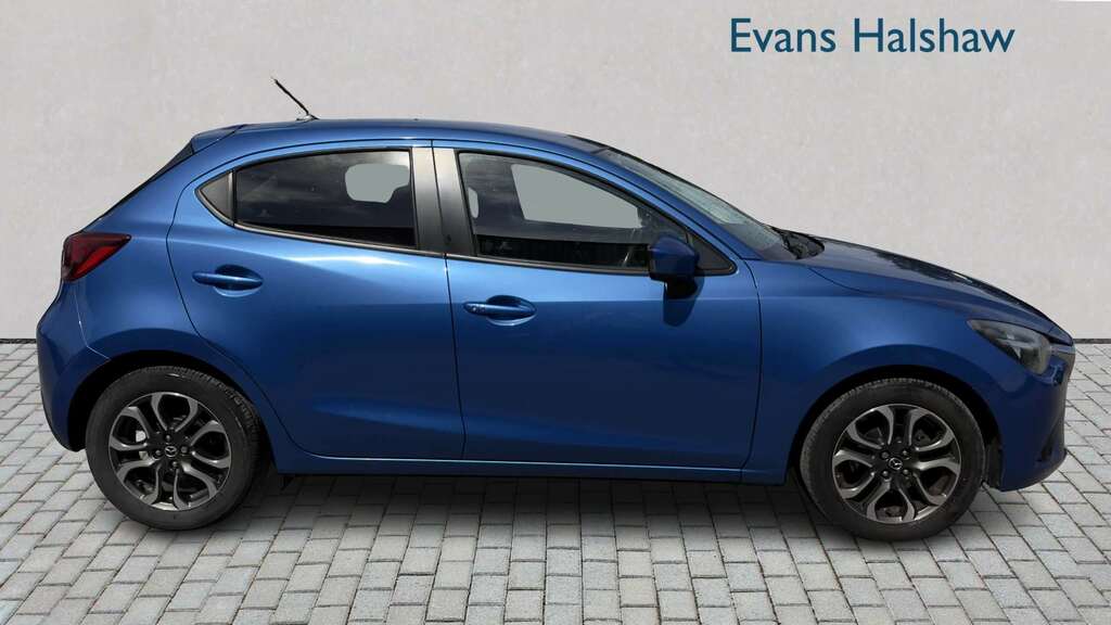 Mazda 2 1.5 Sport Nav 2016 SR16CGX Blue #5