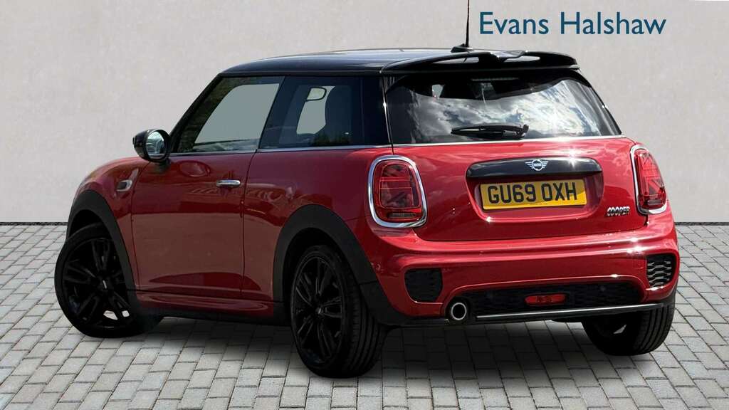 Mini Hatch 1.5 Cooper Sport II 2019 GU69OXH Red #2