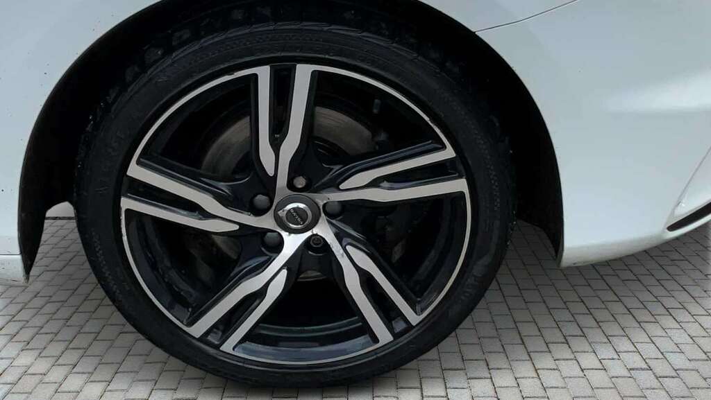 Volvo V40 T2 122 R Design Edition 2019 White #6