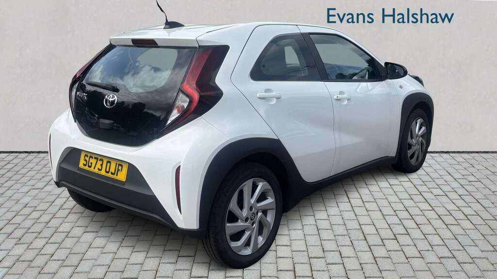 Toyota Aygo X 1.0 Vvt-i Pure 2023 White #4