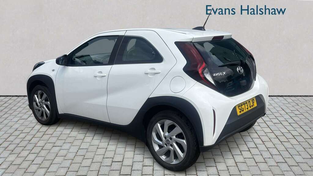 Toyota Aygo X 1.0 Vvt-i Pure 2023 White #3