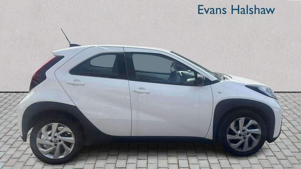 Toyota Aygo X 1.0 Vvt-i Pure 2023 White #6