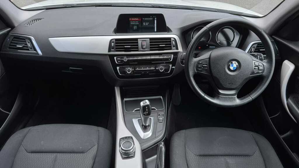 BMW 1 Series 118I 1.5 Se Business Nvservotrn Step White #5