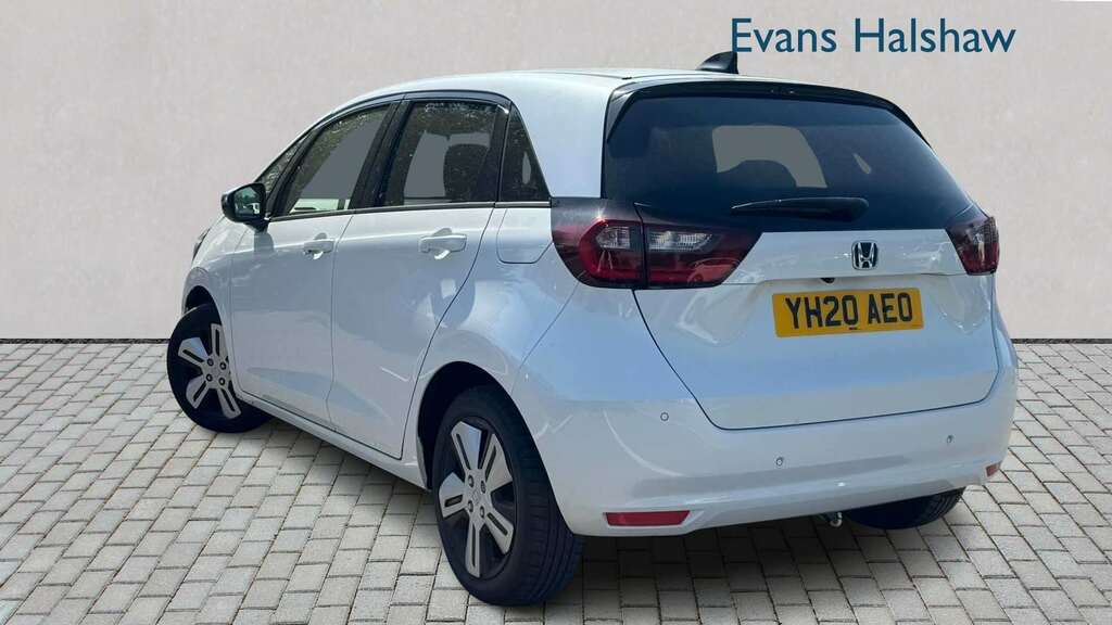 Honda Jazz 1.5 I-mmd Hybrid Ex Ecvt 2020 White #3