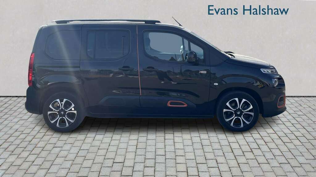 Citroen e-Berlingo 100Kw Flair Xtr M 50Kwh 2023 Black #3